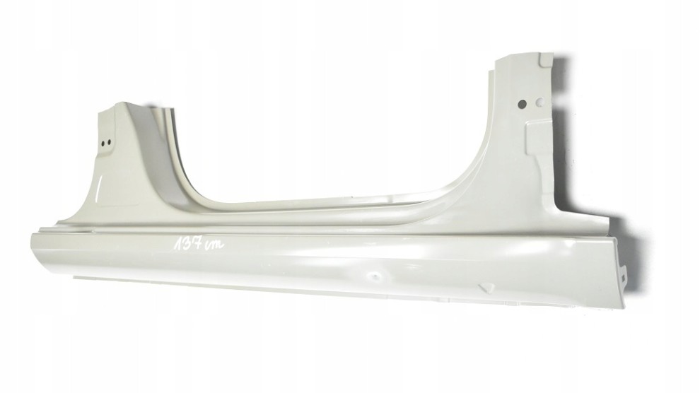 SKODA OCTAVIA 3 5E5 5E9 2012-2020 Próg słupek prawy 5E5809606A 5E9809606A 3/3